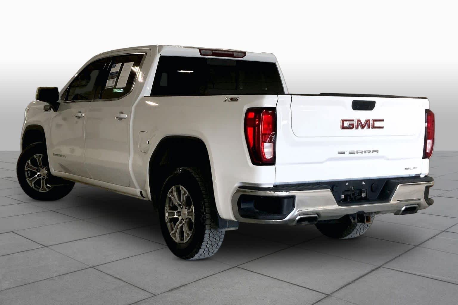 Used 2021 Summit White GMC SLE image 12
