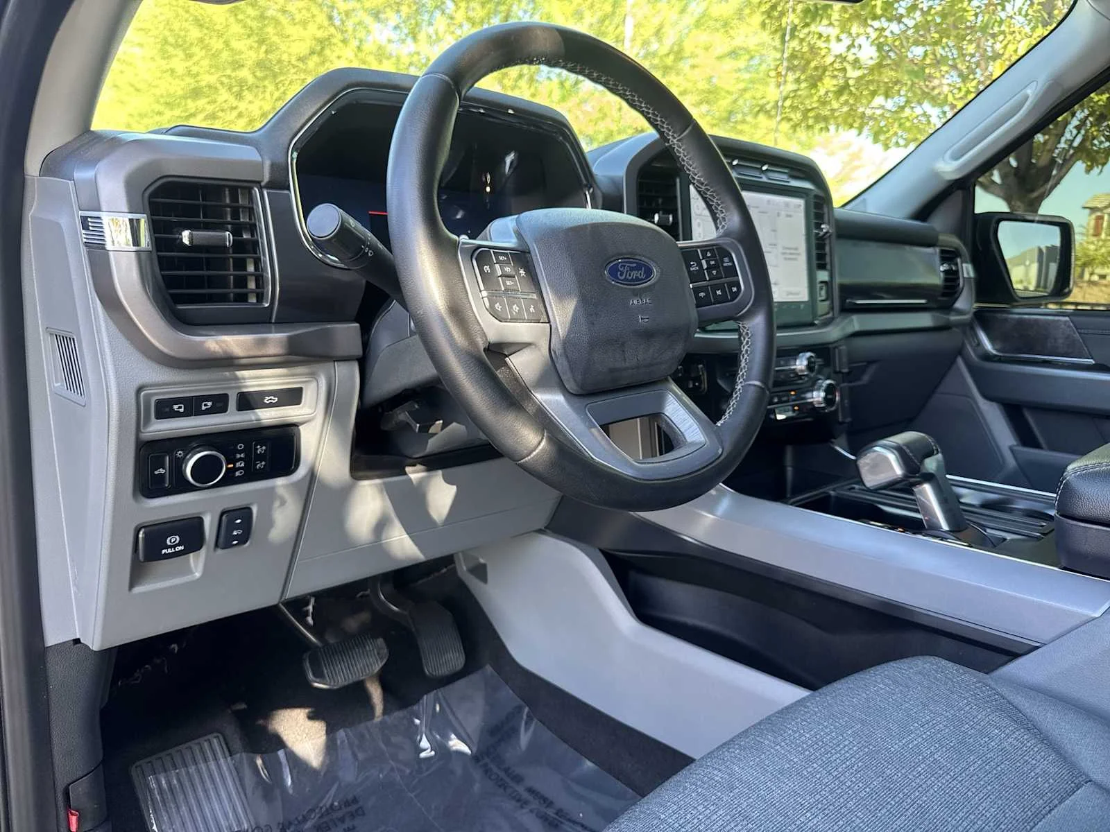 Used 2024 Carbonized Gray Metallic Ford XLT image 18