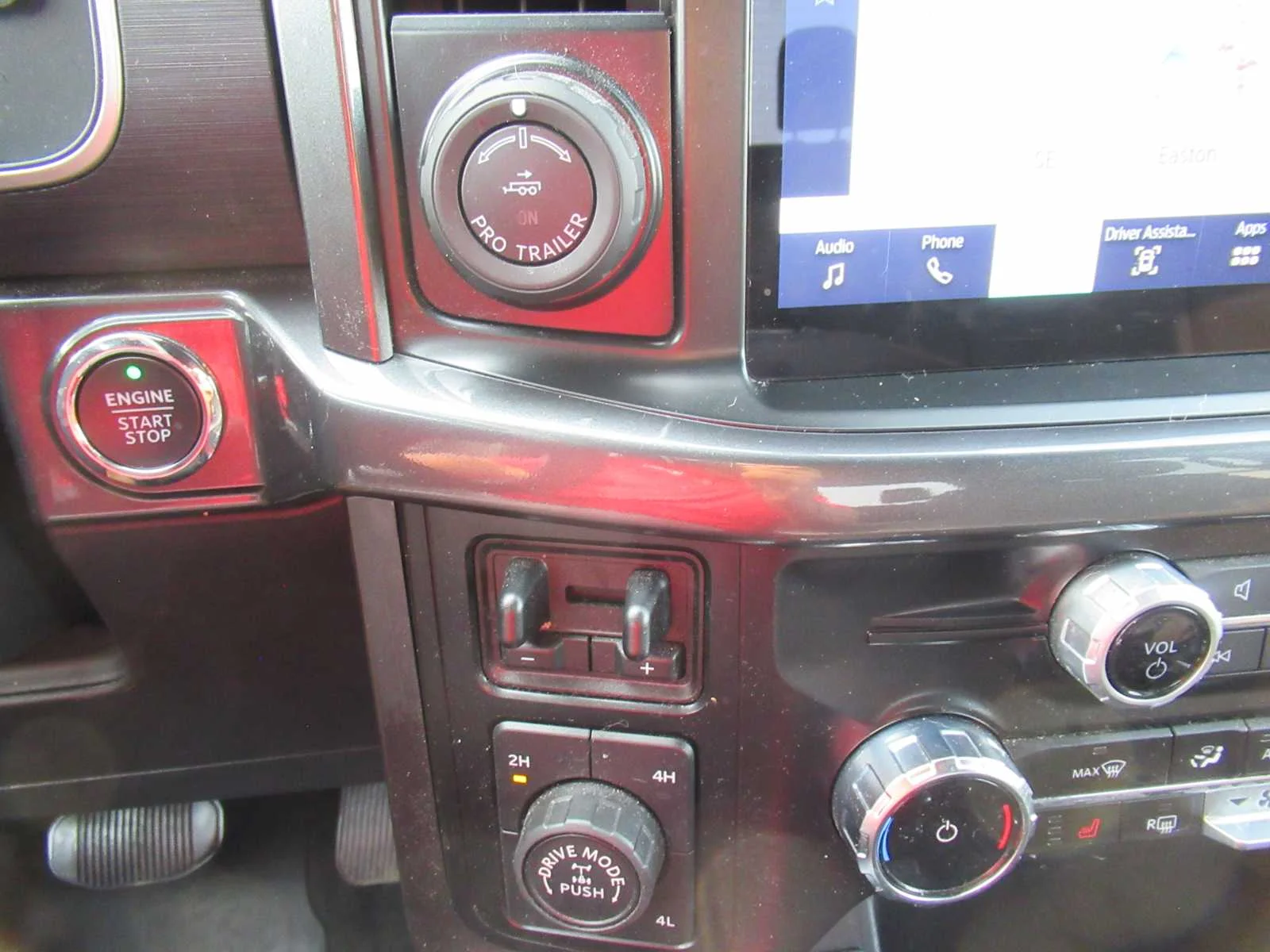 Used 2023 Carbonized Gray Ford XLT image 25