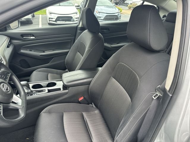 Used 2024 Silver Nissan 2.5 SV image 15