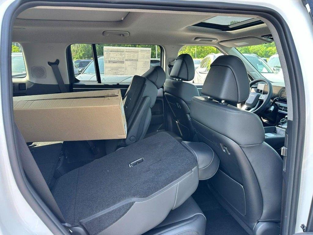 New 2026 White Hyundai Limited AWD image 4