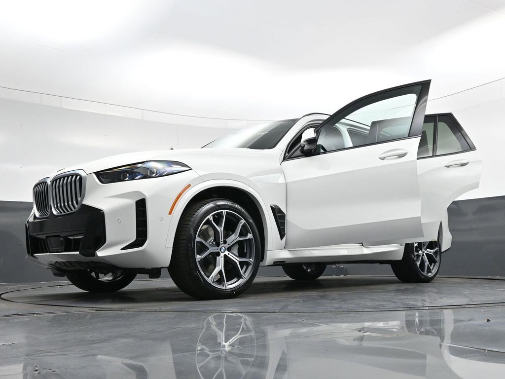 Used 2026 Alpine White BMW xDrive40i image 38
