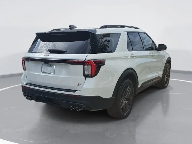 Used 2025 White Ford ST image 3