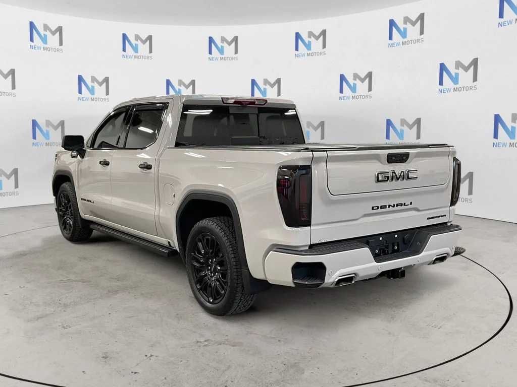 Used 2025 Titanium GMC Denali Ultimate image 3