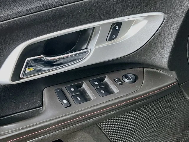 Used 2015 Black Chevrolet LT image 9