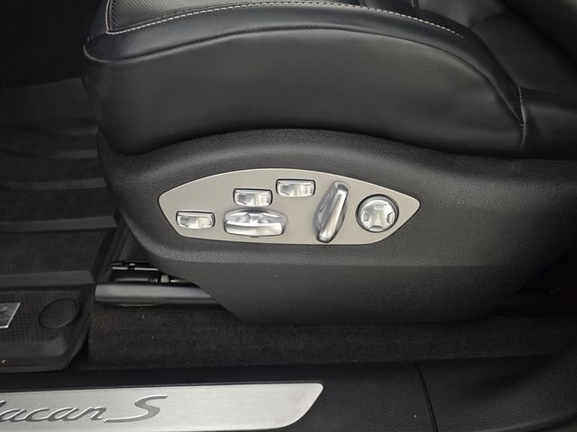 Used 2024  Porsche S image 25