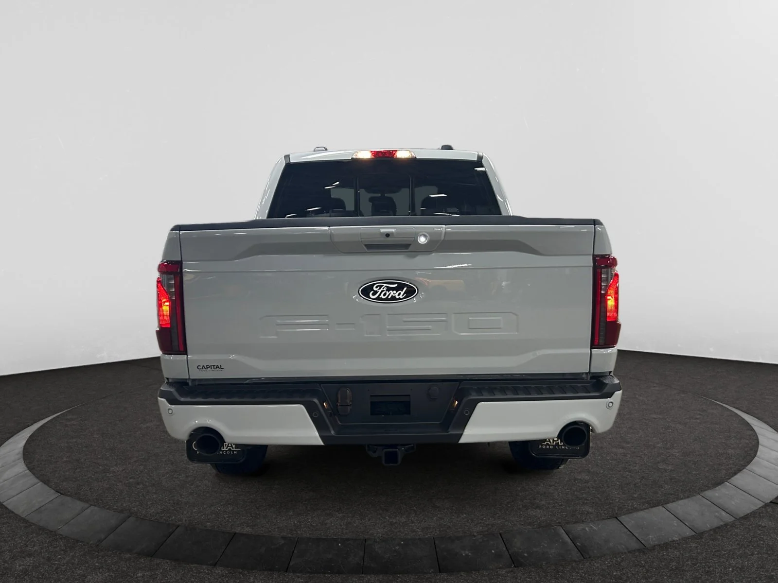 New 2026 Avalanche Ford XLT image 4