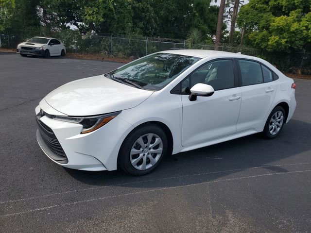 Used 2023 White Toyota LE image 3