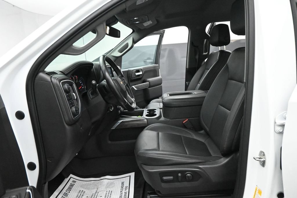 Used 2022 Summit White Chevrolet LTZ image 9