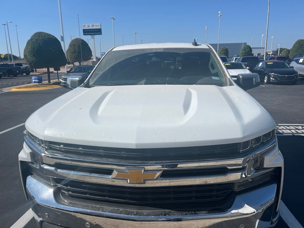 Used 2019 Summit White Chevrolet LT image 2