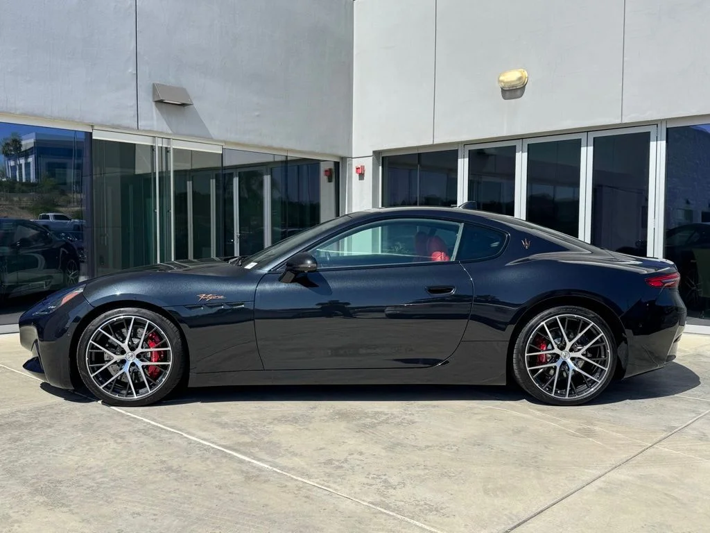 Certified Used 2025 Nero Noctis Black Maserati Folgore image 4