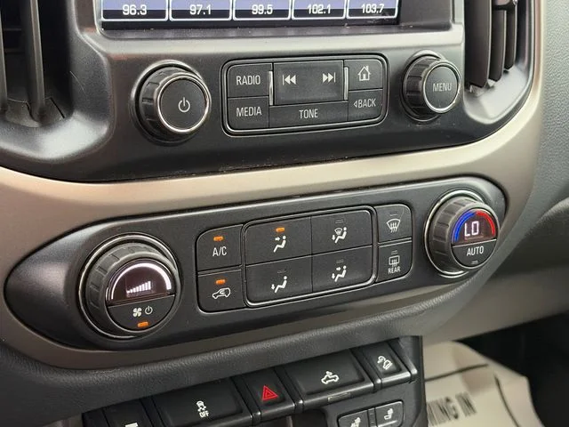 Used 2018 Black Chevrolet Z71 image 24