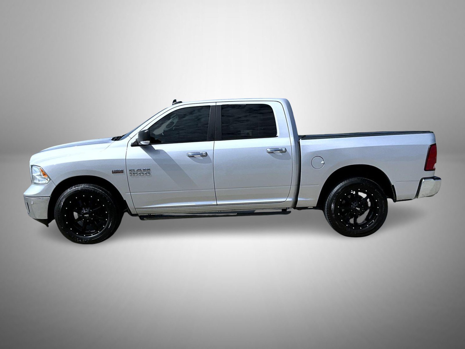 Used 2018 Silver Ram Big Horn image 8