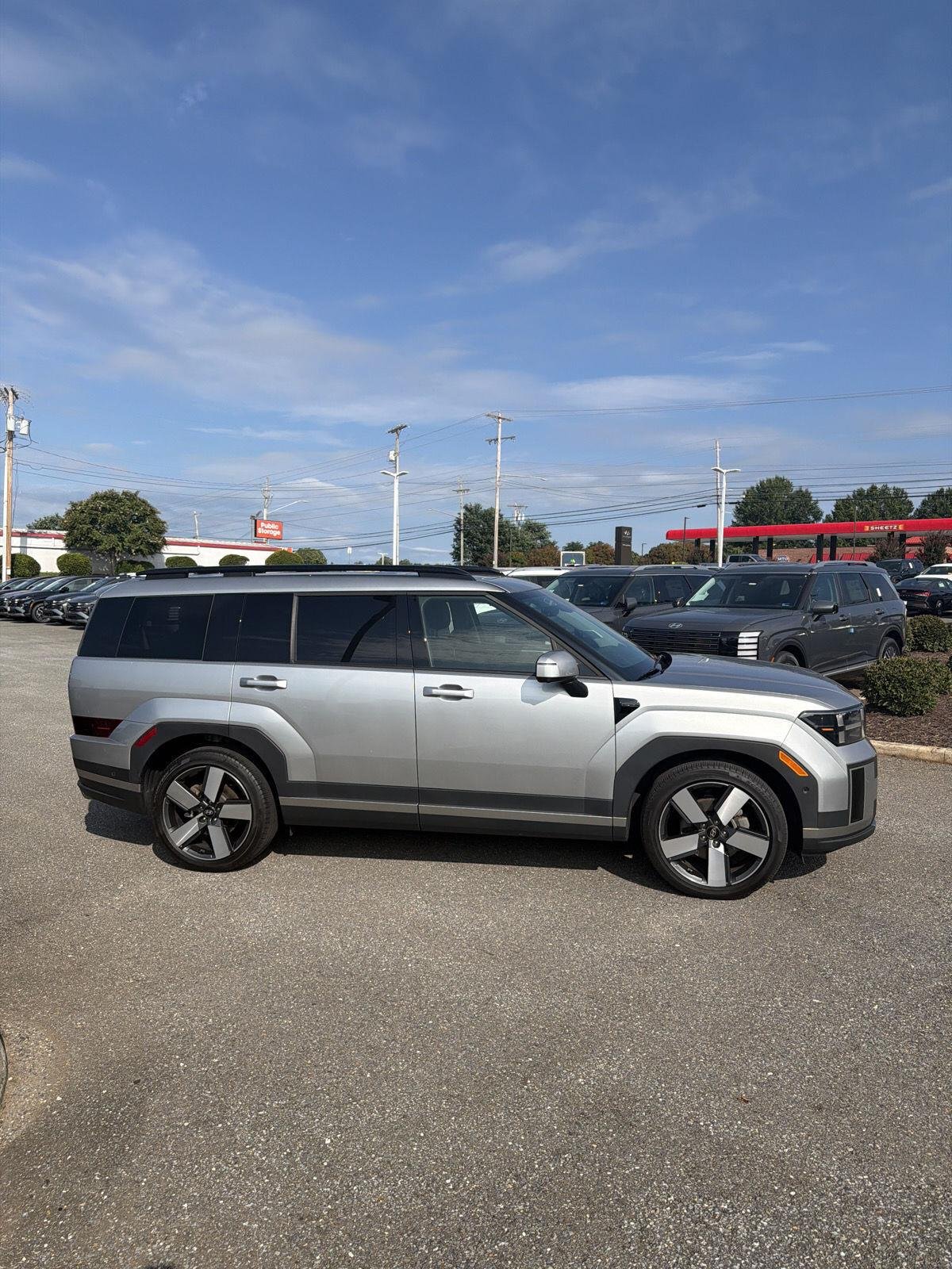 Used 2024 Shimmering Silver Hyundai Limited image 33