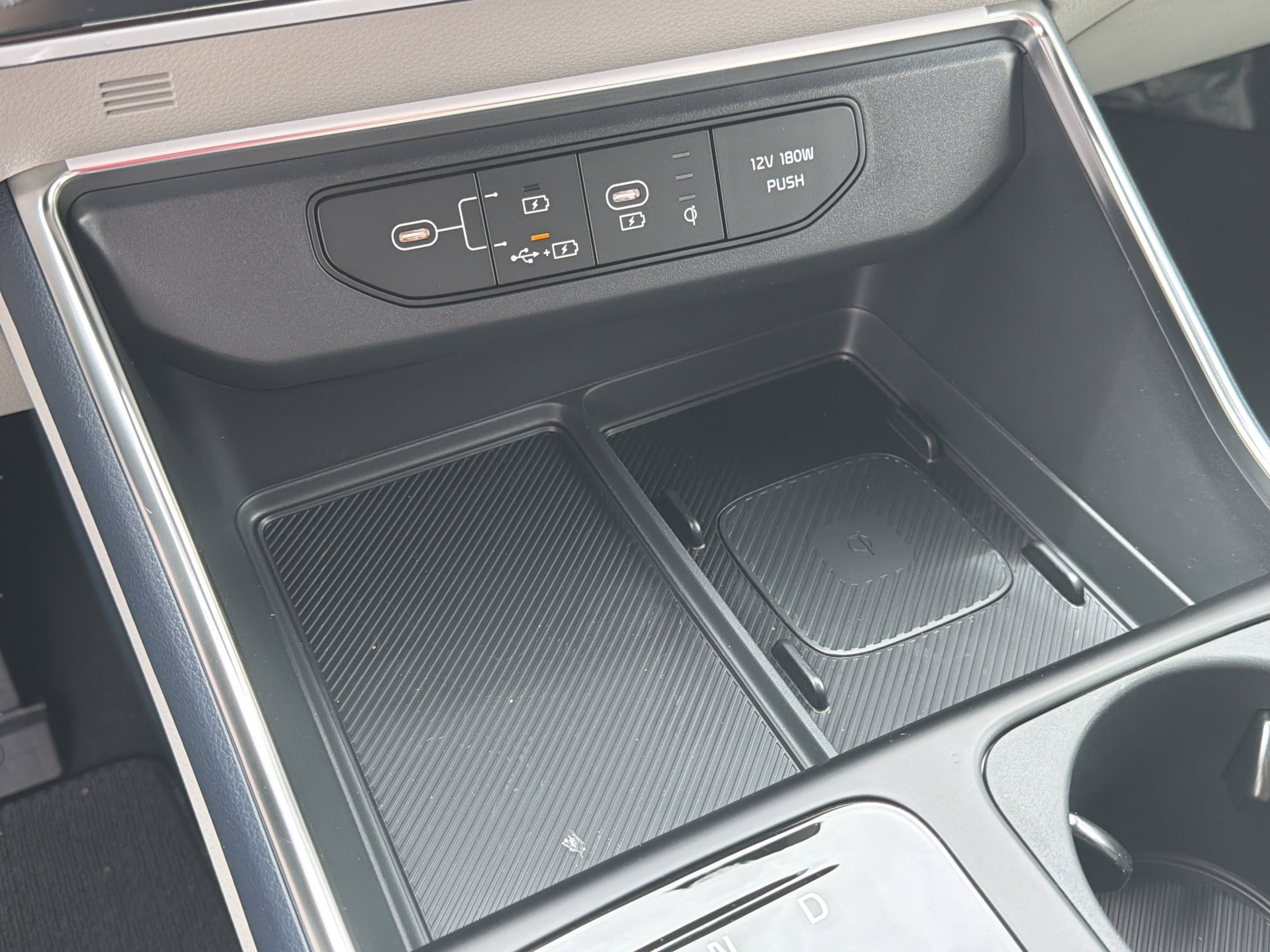 New 2026 Snow White Pearl Kia EX image 10