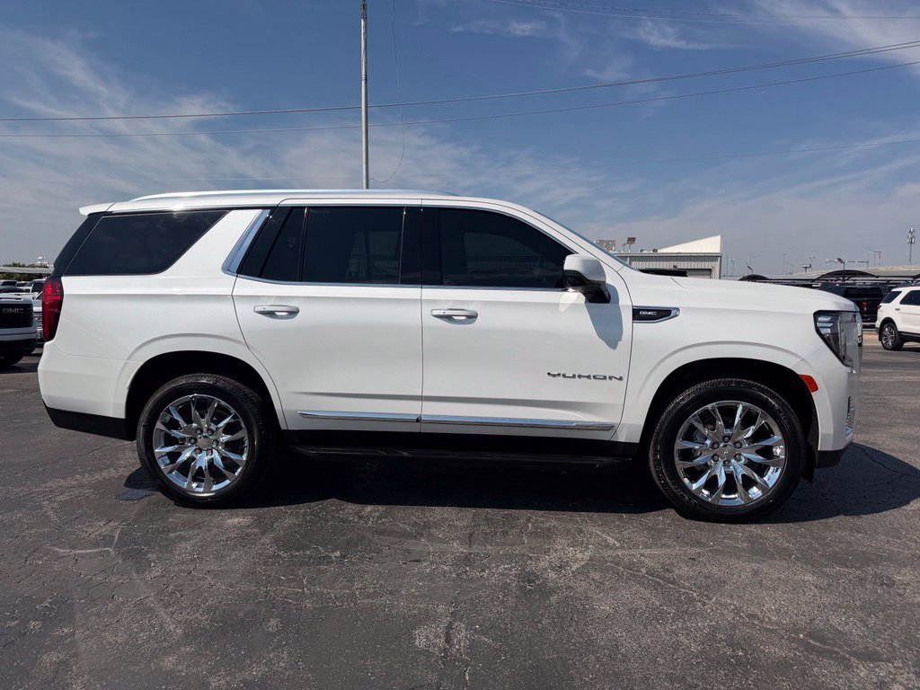 Used 2022 WHITE FROST TRICOAT GMC SLT image 4