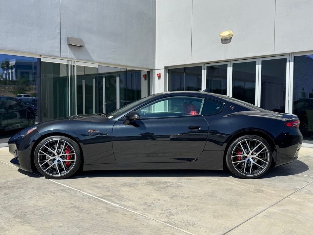 Certified Used 2025 Nero Noctis Black Maserati Folgore image 4