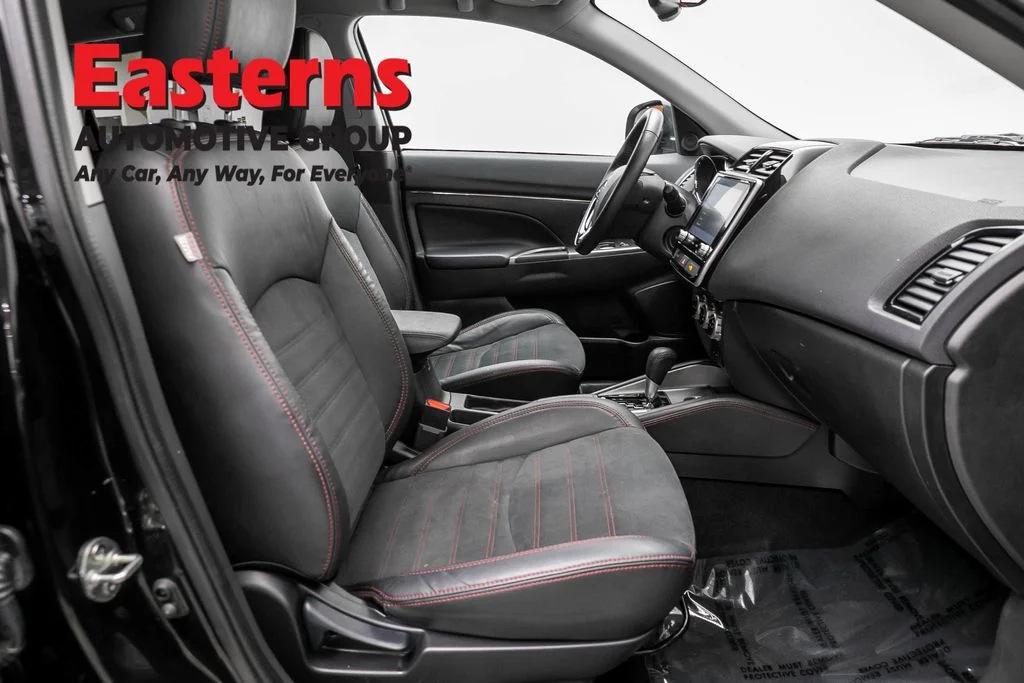 Used 2023 Black Mitsubishi 2.0 SE image 24