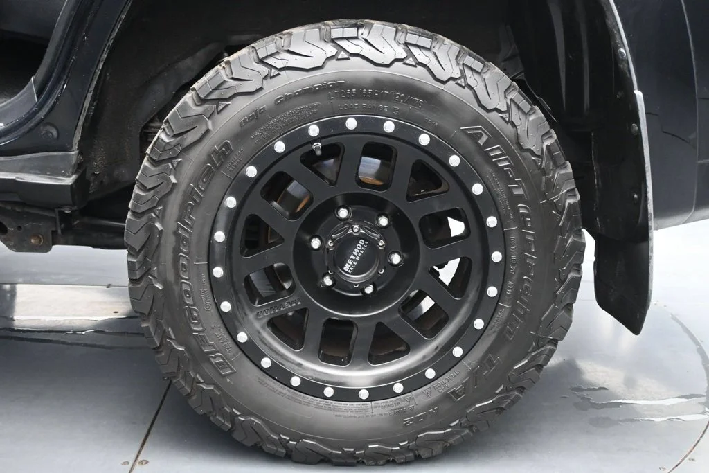 Used 2018 Black Toyota SR5 Premium image 21