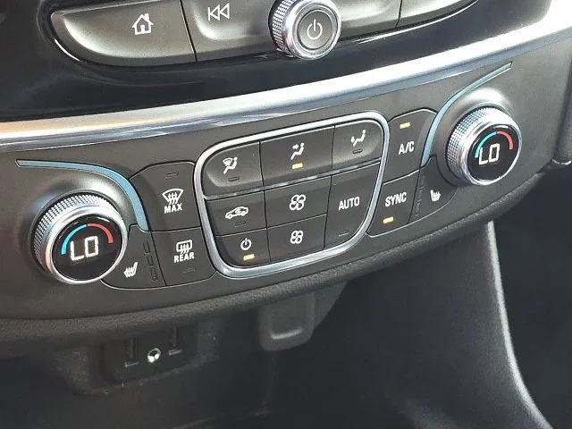 Used 2022 Silver Chevrolet LT image 39