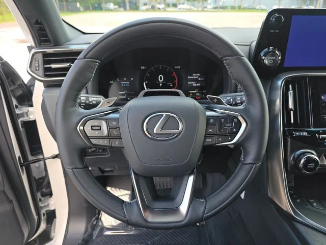 2026 Lexus LX 700h Luxury - Photo 29
