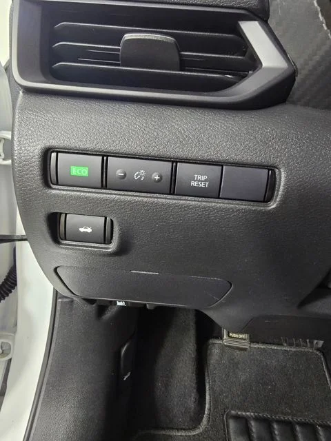 Used 2023 White Nissan S image 15