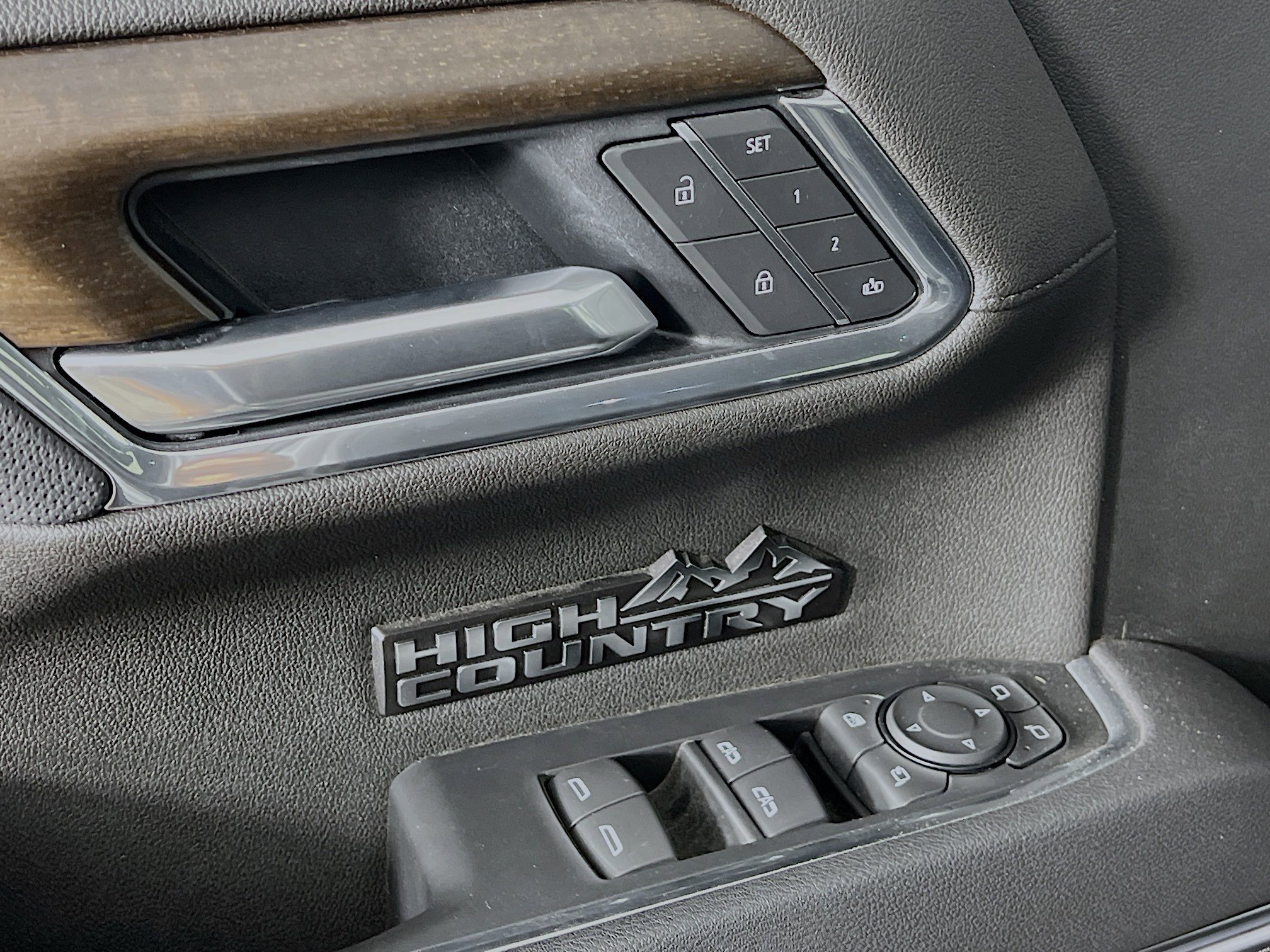 Used 2025 Sterling Gray Metallic Chevrolet HIGH COUNTRY image 9