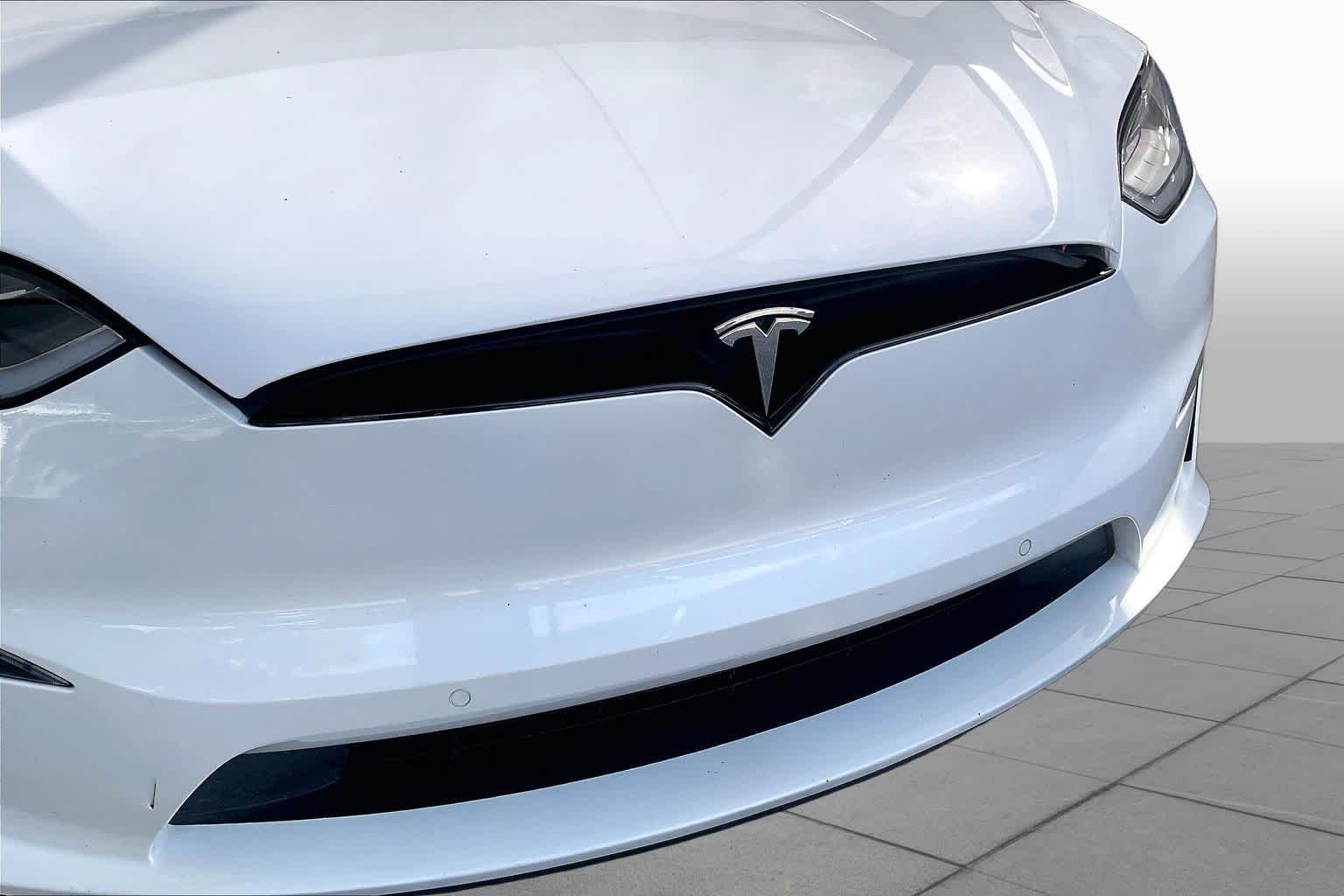 Used 2022 Pearl White Multi-Coat Tesla  image 29