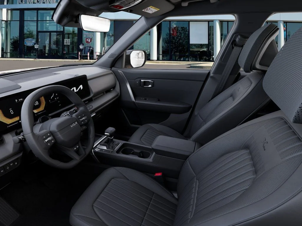 New 2027 Terrain Brown / Black Roof Kia X-Line image 17