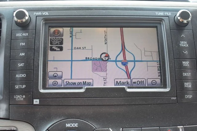 Used 2012 White Toyota Limited image 37