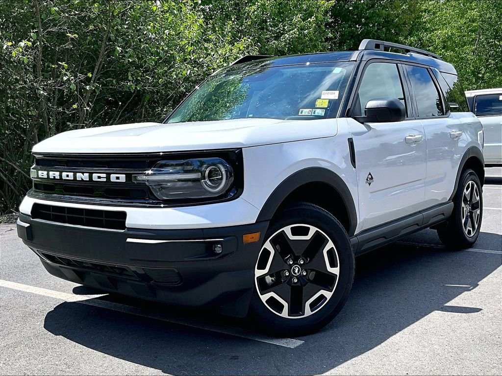 Used 2024 White Ford Outer Banks image 3