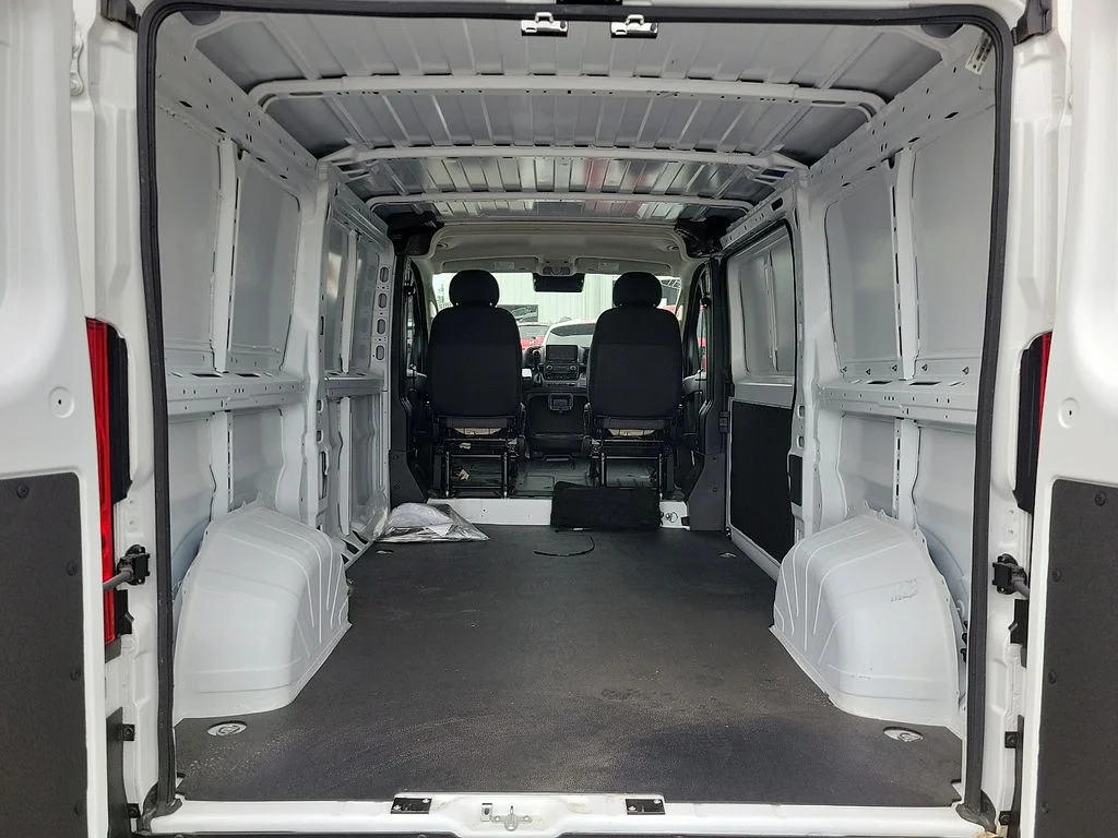 Used 2026 White Ram Base image 7