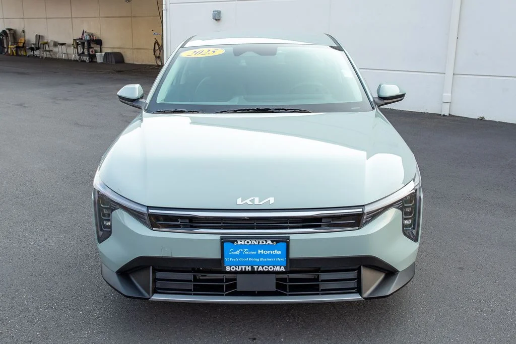Used 2025 Morning Haze Kia EX image 4