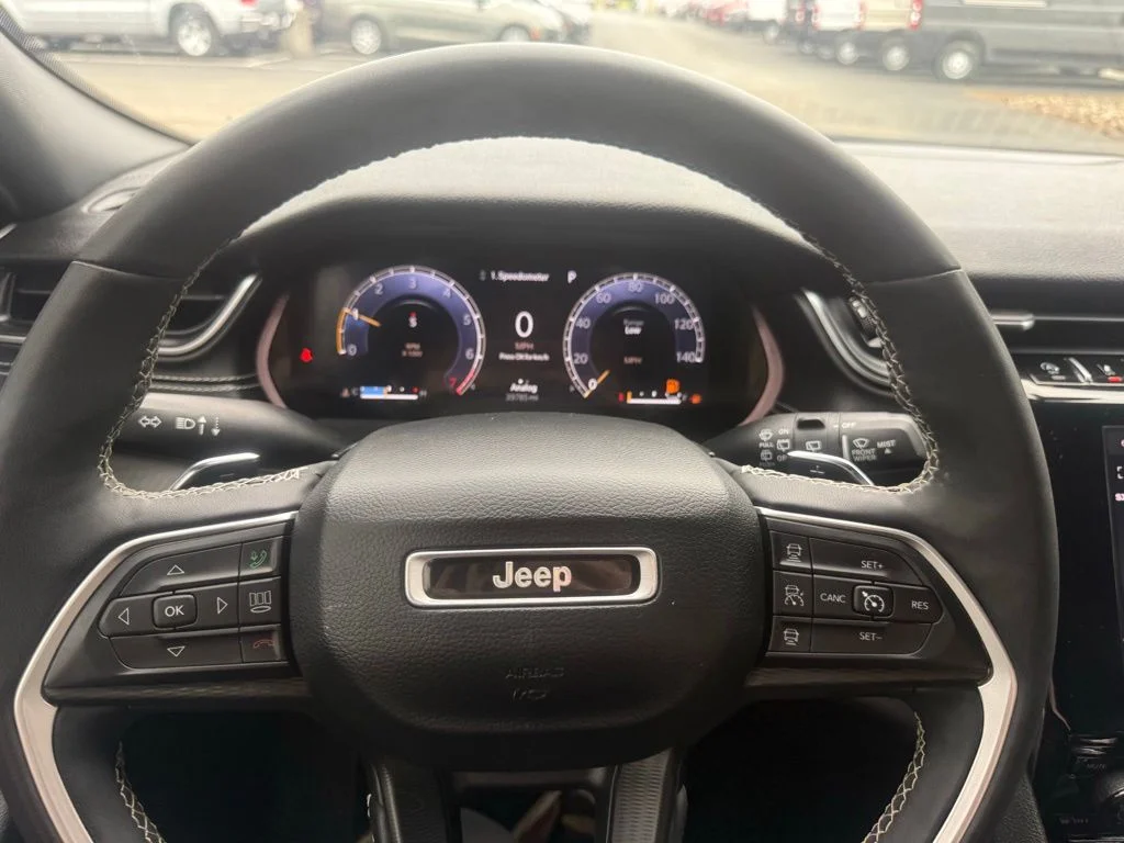 Used 2024 Black Jeep Altitude X image 17