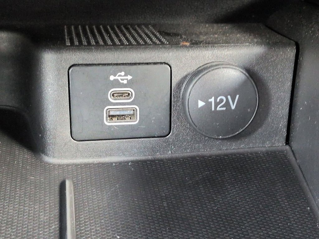 2025 Ford Escape ST-Line Select - Photo 15