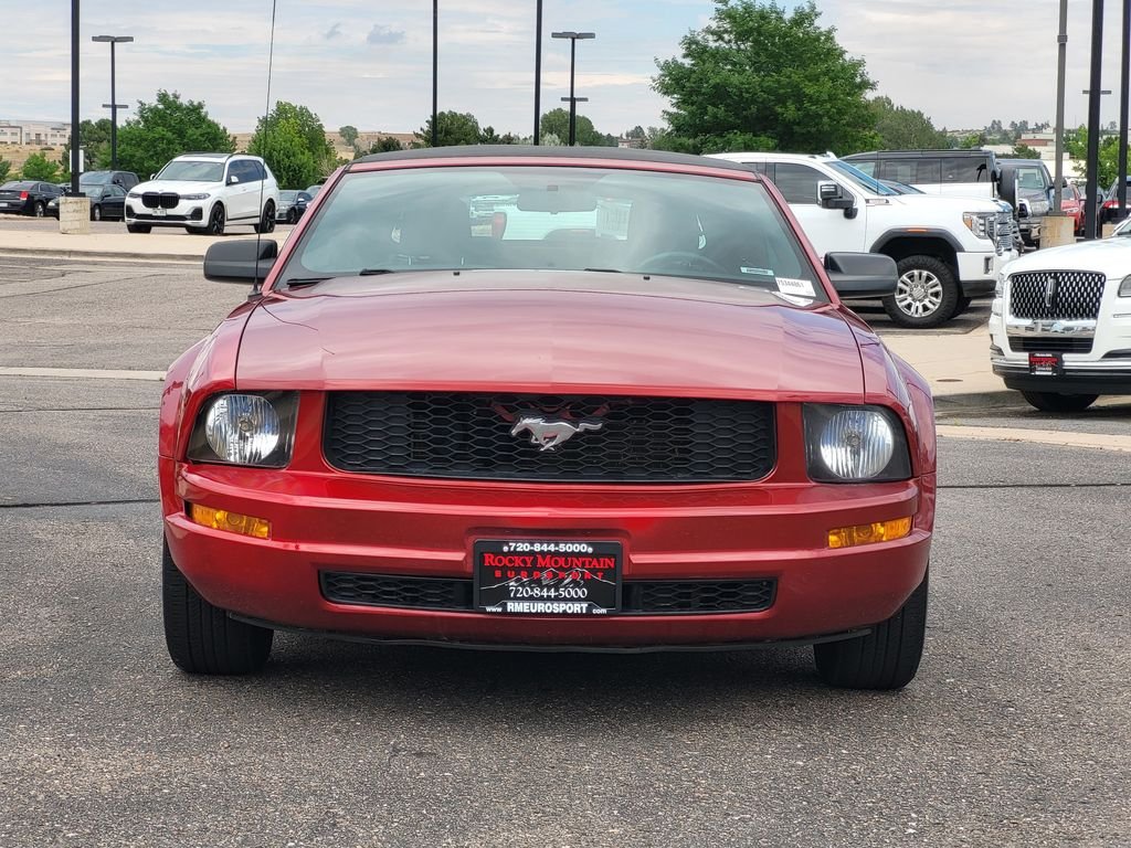 Used 2007 Red Ford V6 Deluxe image 9