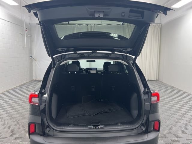 Used 2023 Black Ford Platinum image 8