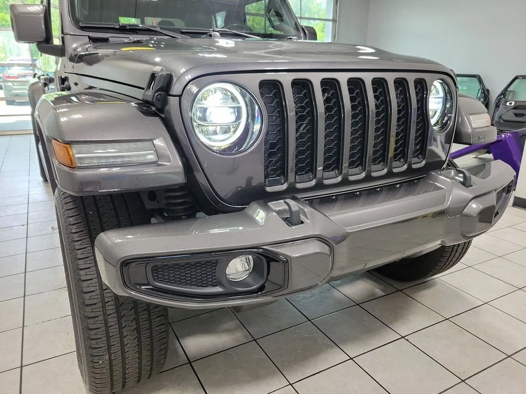 Used 2021 Gray Jeep Overland image 25