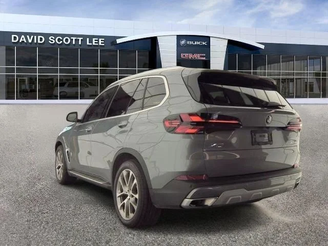 Used 2025 Gray BMW xDrive40i image 5