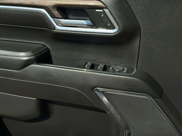 Used 2024 Black Chevrolet LT image 32