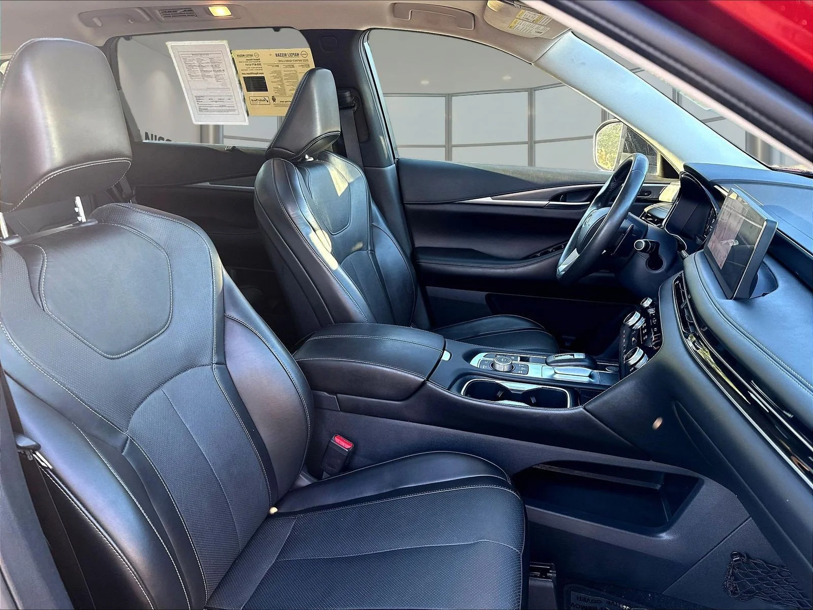 Used 2022 Bordeaux INFINITI LUXE image 31
