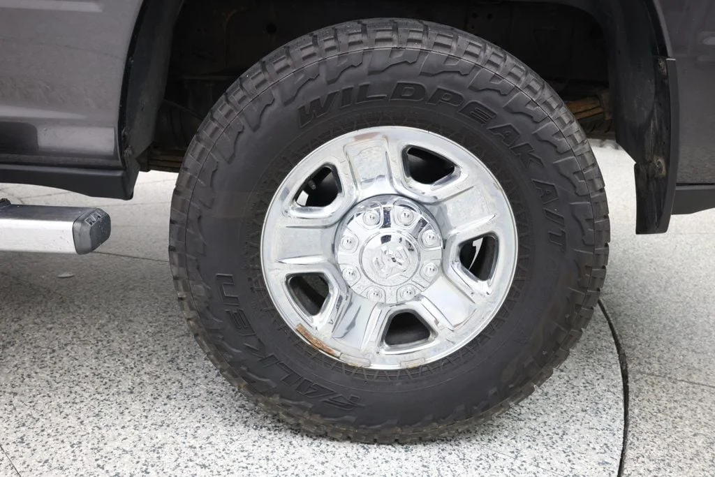 Used 2019 Granite Crystal Metallic Clearcoat Ram Tradesman 4x4 Crew Cab 8