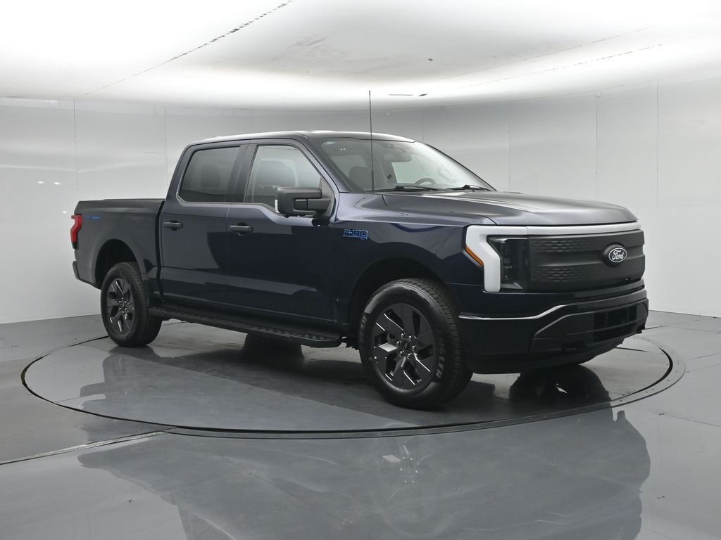 Used 2024 Blue Ford XLT image 27