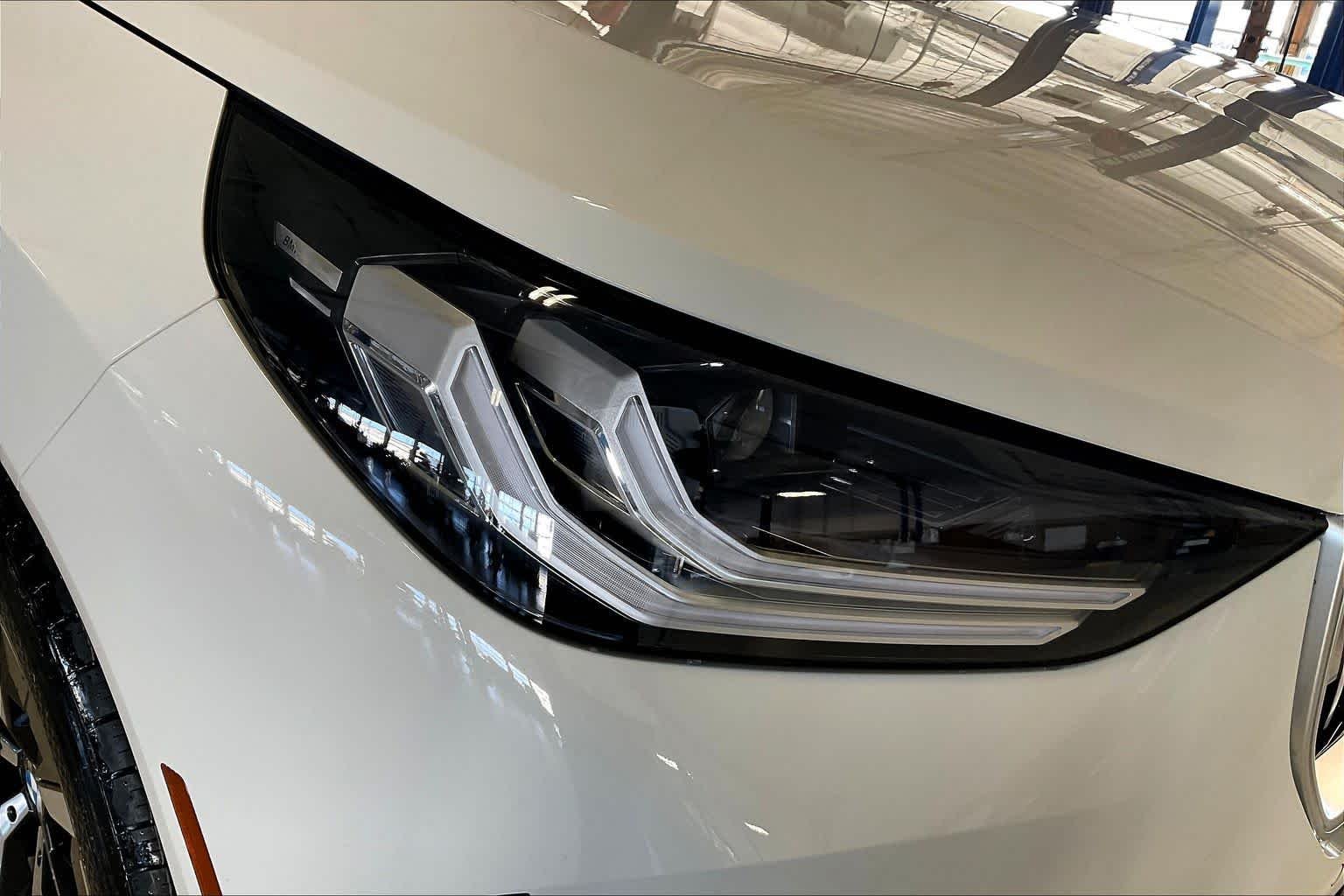 Used 2026 Alpine White BMW 30 xDrive image 13