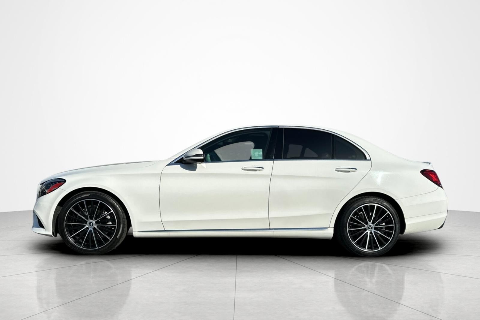 Used 2019 WHITE Mercedes-Benz C 300 image 2