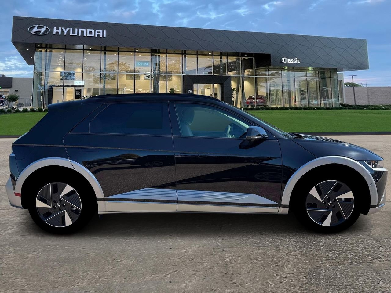 New 2026 Abyss Black Hyundai Limited image 9