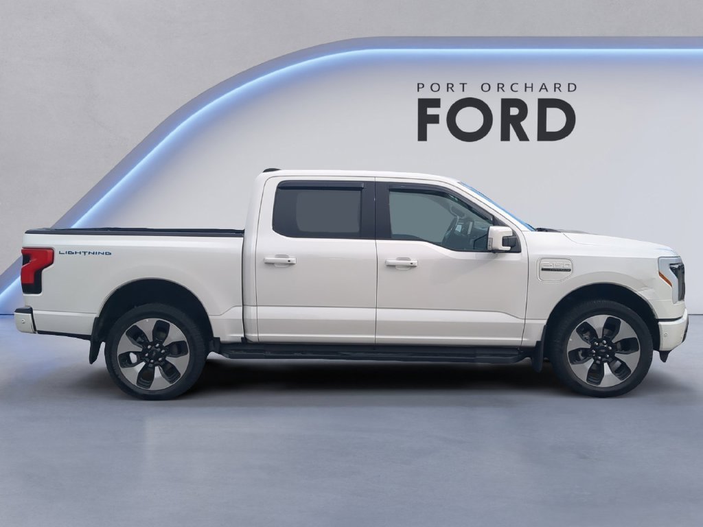 Used 2023 White Metallic Ford Platinum image 8