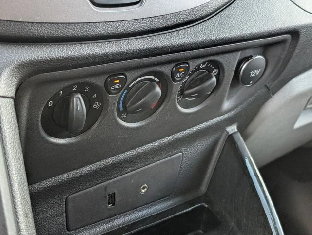 2015 Ford Transit Base - Photo 22