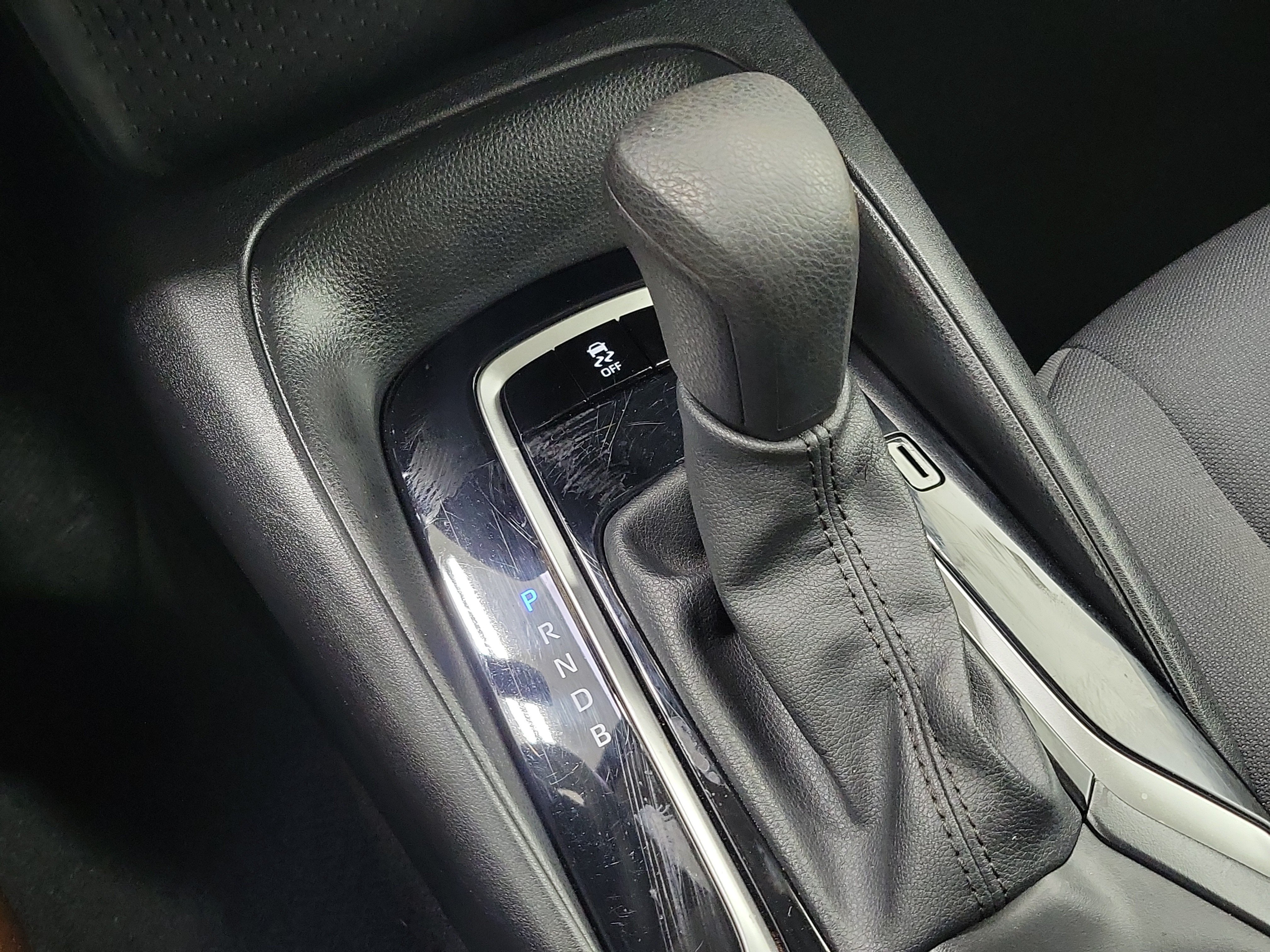 Certified Used 2024 White Toyota LE image 28