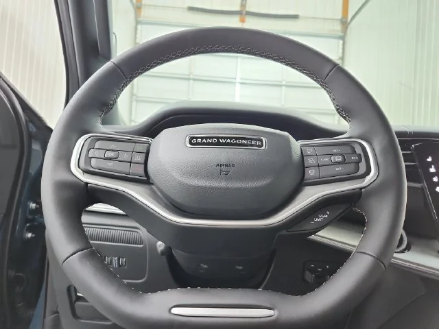 New 2026 Steel Blue Exterior Paint Jeep Limited Reserve image 26
